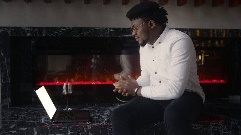 Coquetear en línea de manera efectiva y segura