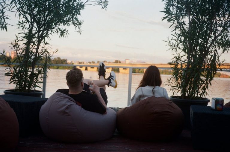 Buscar amigos con moderno